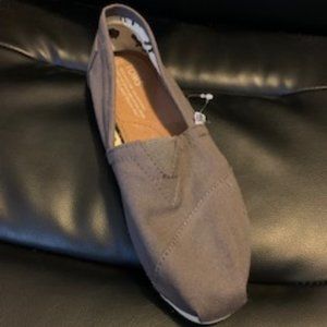TOMS Solid Classic Slip On - Ash Gray Women's Size 6.5 NWOT